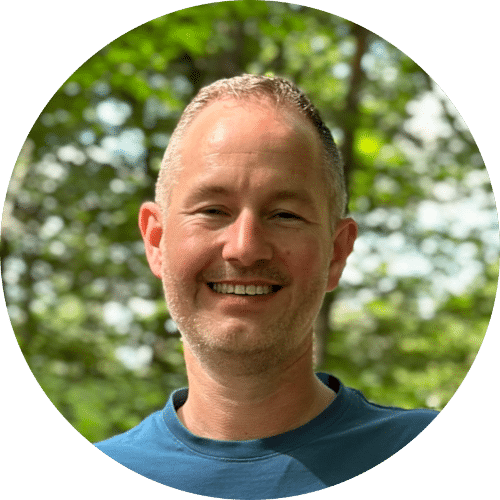 Michael, begeleider en initiatiefnemer van Meraki. Biedt activiteiten en individuele begeleiding.